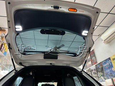 (車之房) 2018-2022 YARIS 專用 LED 露營燈 行李箱 後廂燈 類原廠 尾門燈 (2邊款)