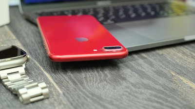 iPhone 8 Plus 64G 紅 電池100% 有盒裝 有配件