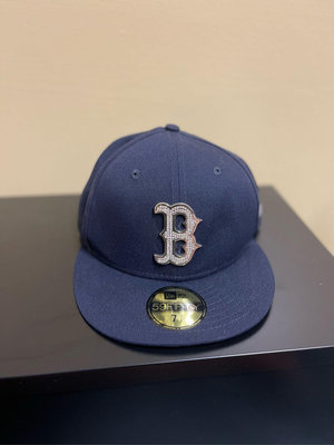 （size 7  3/8) 全新New era x MLB 波士頓紅襪 棒球帽 （H)