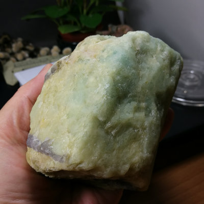 [友克鑫礦業]特價大塊19約重868.5g-海水藍寶 原礦 Aquamarine 海藍寶 晶礦 共生雲母 原石 碎石 標