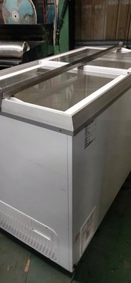 南門餐飲設備 非常新二手瑞興4.3尺玻璃對拉可冷凍可冷藏冰櫃上市囉