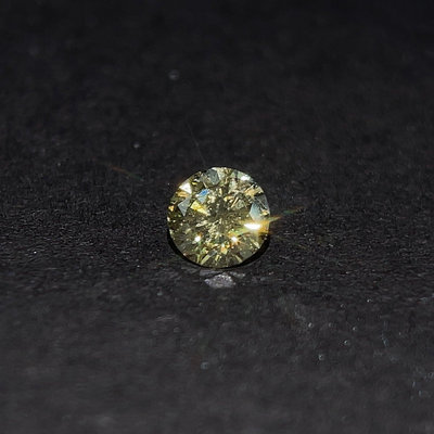天然變色龍鑽石(Natural Chameleon Diamond)0.31ct [基隆克拉多色石Y拍]