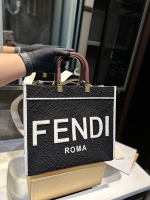 『小牛代購』帆布 F家 芬迪fendi peekabo 購物袋經典的tote造型托特包y尺寸35.30NO15396