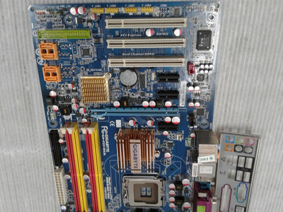 【 創憶電腦 】技嘉 GA-P35-DS3L DDR2 775 主機板 附檔板 直購價400元