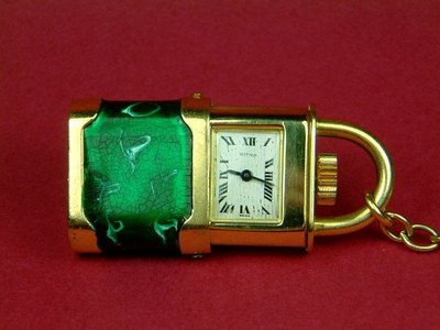 【古董錶】『罕見可愛』約1960年代瑞士RITMA製造綠色瓷釉鎖頭造型手上鍊機械懷錶
