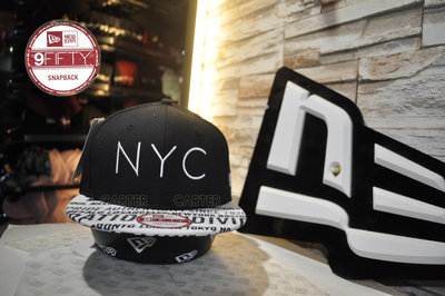 New Era NYC Bold Font 9Fifty Black 紐約市粗體印刷黑色棒球後扣帽 S - M