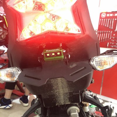 【】適用川崎 Z900 Z900RS 摩托車改裝 帶燈短尾車牌架 後牌架 支架 車牌架 短牌架