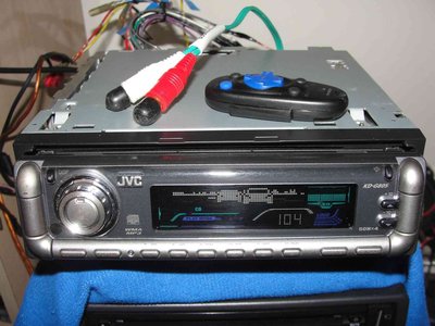 典藏專區"JVC"傑偉士KD-G805單CD.MP3/連換片箱/高音質 清晰螢幕/絕版音響主機24bit/印尼製品.