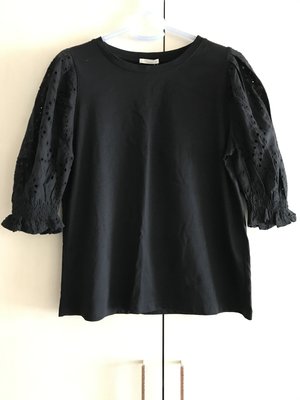 [全新] GU 洞洞布蕾絲五分袖T恤--黑色M號