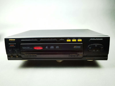 新科Shinco超級VCD三碟連放機SVD-320型高