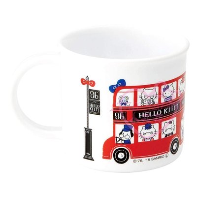 ♥小公主日本精品♥Hello Kitty 凱蒂貓 白色 家族公車造型 塑膠杯 漱口杯 水杯 茶杯 握把杯-預2