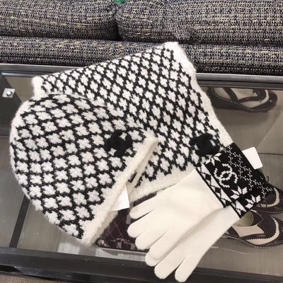 【BLACK A】精品 Chanel 2019秋冬滑雪系列 黑白色系羊絨圍巾+毛帽
