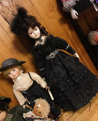 【二手】古董娃娃古董陶瓷日本昭和加拿大古董娃娃20682【李掌櫃】耀州窯 龍泉窯 官窯