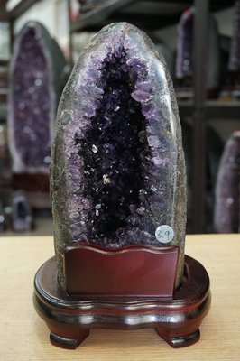 [S.D.小晶洞專賣店] 最高等級烏拉圭小紫水晶洞(店面精品貨)保證紫-重:3.9KG