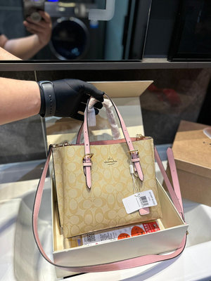 【二手包包】Coach mollie25 托特包 蔻馳COACH最新購物袋 出貨品質亮澤LOGO 炒雞火實用NO99339