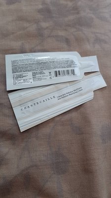【紫晶小棧】 CHANTECAILLE 香緹卡 抗污染防護乳液 1.5ML (現貨2個)