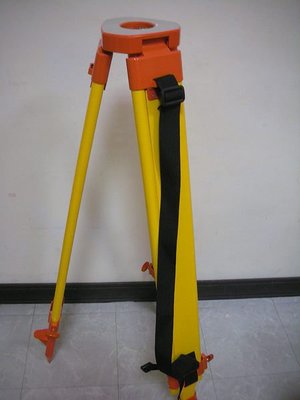 [測量儀器量販店]光波全站儀/經緯儀/測距經緯儀/木頭平面腳架  木製經緯儀腳架