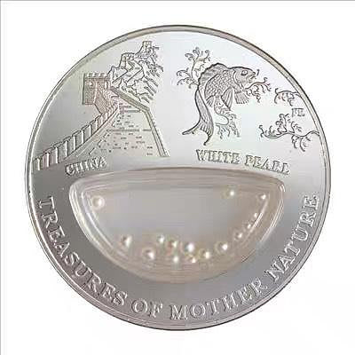 斐濟2012年 自然寶藏系列中空鑲嵌中國白珍珠鏤空銀幣