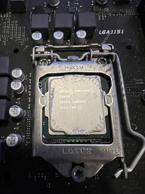 Intel® Pentium® 黃金級 G5420 處理器 LGA1151