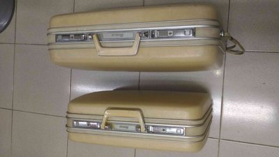 愛可樂 Echolac 行李箱/登機箱/旅行箱 (70年代舊產品 絕版收藏)米黃色