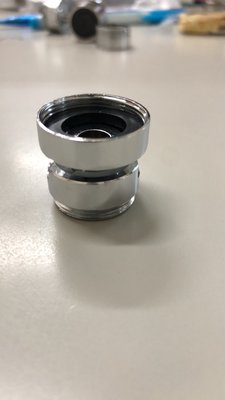 起波器內絲 24mm 轉外22萬向外牙活動起波器(銅) 360度 起波頭 內牙出水口水龍頭，轉接頭