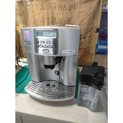 中古優質 DeLonghi ESAM3500自動奶泡咖啡機 OTC