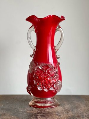 台灣老玻璃：大紅牡丹花瓶（經典款）