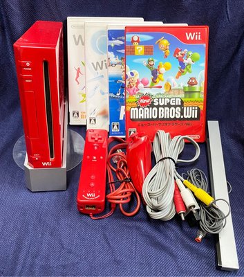 任天堂 Nintendo Wii 瑪利歐兄弟25週年限量記念版主機 紅色（台灣博優公司貨，無改機RVL-001TWN）、原廠遊戲*4。