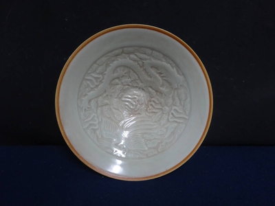 日本回流 中國 影青青白磁陽刻龍鳳凰平茶碗 直徑20公分