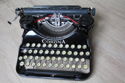 古董CORONA 4號 手提式打字機 含箱子