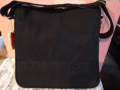 全新 美國 PONY 經典帆布大背包 郵差包 全黑 低調 超大容量 側背包