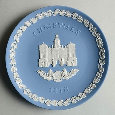 英國皇室精品 Wedgwood Jasper 碧玉 絕版藍底白浮雕經典系列年度盤 (送 1978 年次親友的最佳禮物)