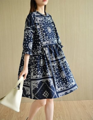 歐單 新款 波希米亞風復古藏藍印花 休閒寬鬆 圓領A字娃娃裙 棉質七分袖洋裝 大碼 (K1163)