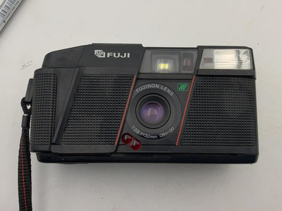 富士FUJI DL200膠卷相機，成色如圖，鏡頭干凈利索，背