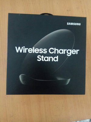 三星無線閃充充電座 Wireless Charger Stand 型號：EP-N5100BBTGTW