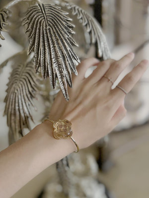 Louis Vuitton路易威登中古透明四葉草vintage鍍金手鐲手環，正品保真，是vintage款，有盒子和防塵袋。9.5新。