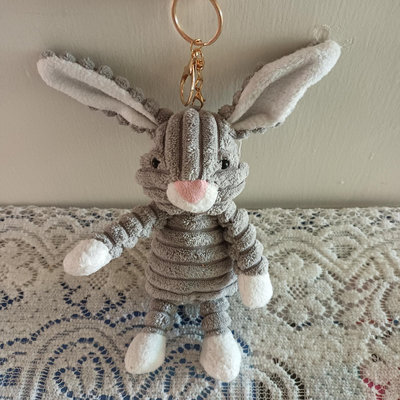 灰色 兔寶寶兔子娃娃玩偶 包包掛飾 吊飾 鑰匙圈