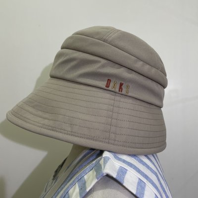 ☆注目の日本DAKS 百貨公司新款抗UV淺褐色翻摺滾經典帽子☆M☆