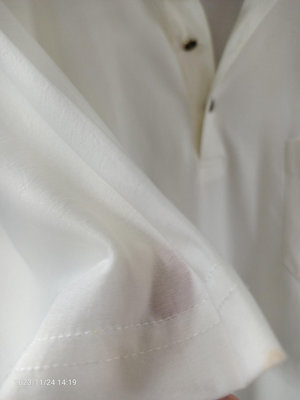 二手Hugo Boss 雪絲白柔軟材質單口袋Polo衫(XL)，台灣沒進