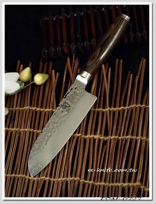 雙雄名家刀品 《 旬 》三德型廚刀(13.5CM) 型號:TDM-0727