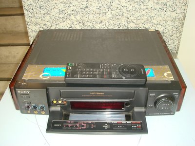 SONY新力Hi--Fi VHS卡拉OK放影機