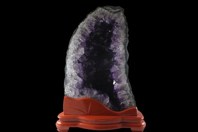 飛馬當舖 售 招財 紫水晶洞 瑪瑙邊完整 結晶粒大 重27kg 洞深8.5cm 附底座(F048)