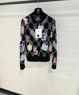 #毛衣 Chanel 圓領彩色羊絨針織毛衣，F36，顏色很美