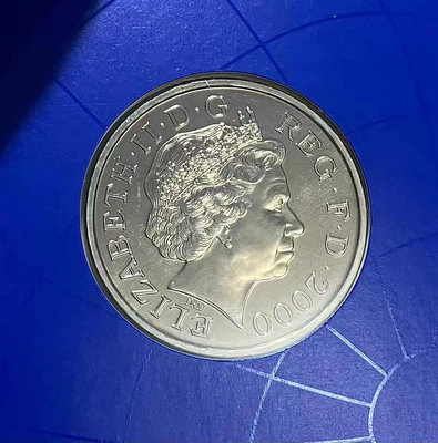 2000年英國千禧年紀念幣 地球版 伊麗莎白女王幣 5鎊 帶