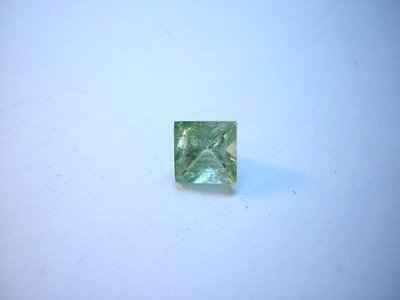 【采鑫坊】綠碧璽裸石~鑽石切割款0.75克拉(ct)《低起標.無底價》~