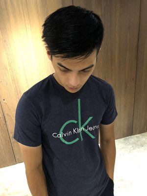 美國百分百【Calvin Klein】T恤 CK 短袖 T-shirt 短T logo 經典 靛藍色 XS號 H661