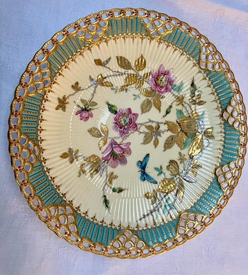 Royal Crown Derby C1877 皇家皇冠德比賞盤 松石藍釉，金銀措花卉，鏤空賞盤盤子直徑約22厘米