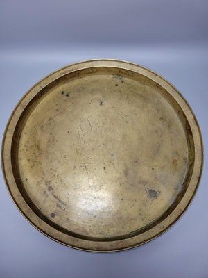 韓國大銅盤，手工鏨刻圖案精美，黃銅材質厚重壓手。