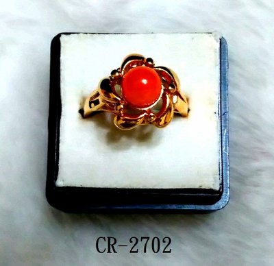 CR-2702 鍍金圓型台戒指(13MM)鑲紅色珊瑚圓珠(6MM)戒圍(16MM)