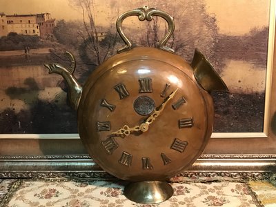 歐洲古物時尚雜貨 德國 手工 茶壺造型時鐘 會動 金銅色 擺飾品 古董收藏